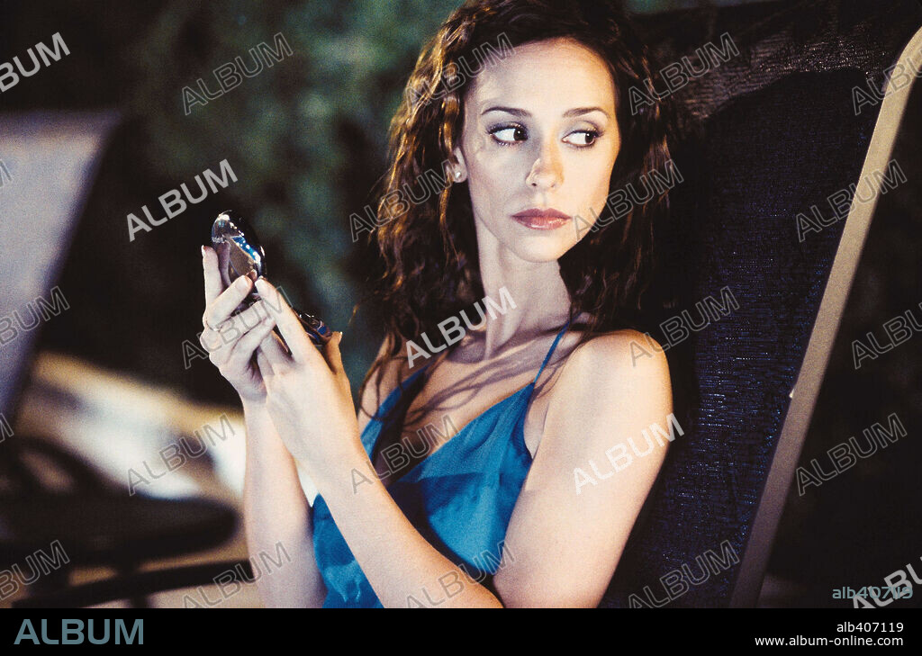 JENNIFER LOVE HEWITT en EL ESMOQUIN, 2002 (THE TUXEDO), dirigida por KEVIN DONOVAN. Copyright TM & DREAMWORKS / KRAYCHYK, GEORGE.