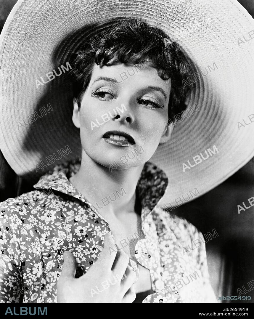 KATHARINE HEPBURN in SYLVIA SCARLETT, 1935, directed by GEORGE CUKOR. Copyright RKO.