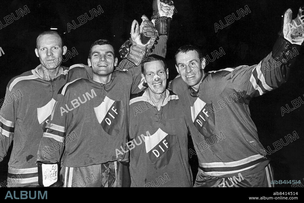 Stockholm 1965-11-12. Tunga namn i Djurgården 1965: Roland Stoltz, Kurt Thulin, Tommy Björkman och Sven Tumba.. Foto: Sven-Erik Sjöberg / DN / TT / Kod: 53. ** SvD OUT **.
