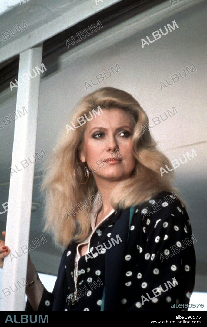 Catherine Dorléac. CATHERINE DENEUVE in HUSTLE, 1975, directed by ROBERT ALDRICH. Copyright PARAMOUNT PICTURES.