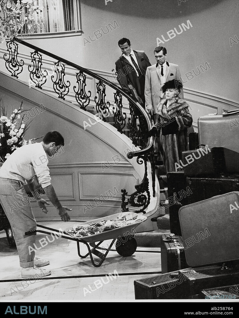 JERRY LEWIS en EL CENICIENTO, 1960 (CINDERFELLA), dirigida por FRANK TASHLIN. Copyright PARAMOUNT PICTURES.