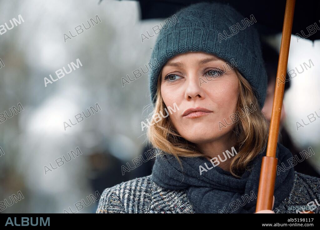 VANESSA PARADIS en FOTO DE FAMILIA, 2018 (PHOTO DE FAMILLE), dirigida por CECILIA ROUAUD. Copyright JERICO.