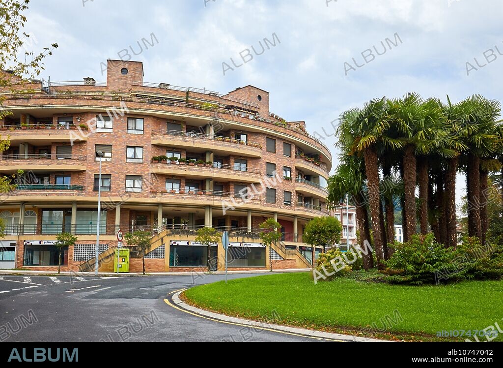 Apartment building, Marieluts Auzoa, Hernani, Gipuzkoa, Basque Country, Spain, Europe.