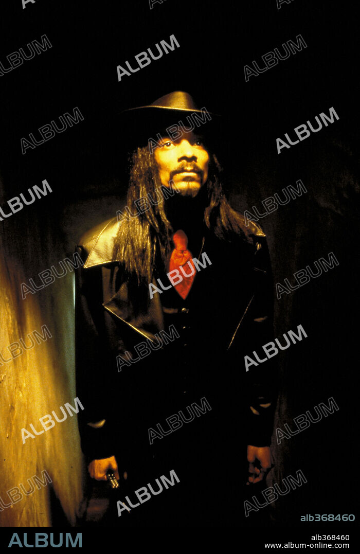 SNOOP DOGG in BONES, 2001, directed by ERNEST DICKERSON. Copyright NEW LINE CINEMA / HARVEY, SHANE.