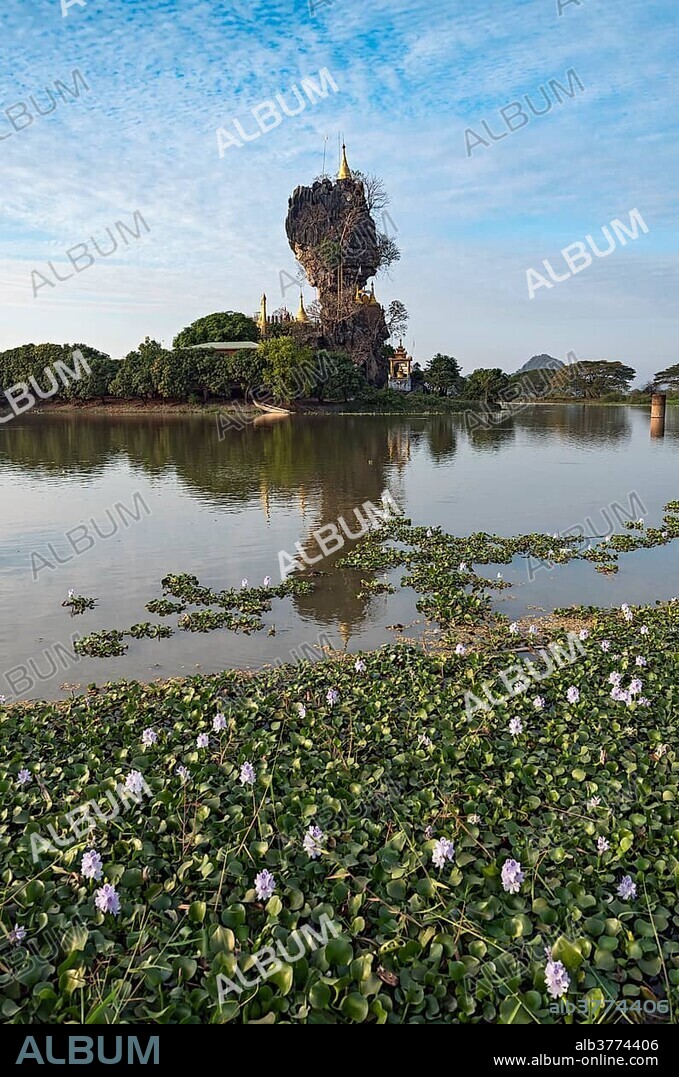 Kyauk Kalap, Kyauk Ka Lat, Pagoda near Hpa-An, Burma, Myanmar, Asia.