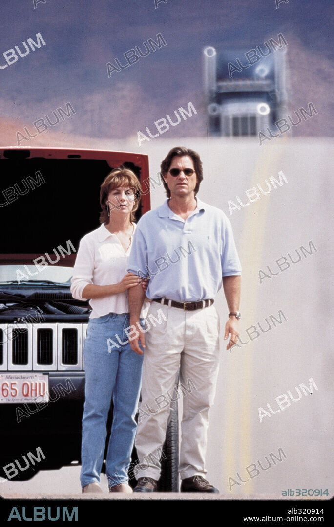 KATHLEEN QUINLAN et KURT RUSSELL dans BREAKDOWN, 1997, réalisé par JONATHAN MOSTOW. Copyright DINO DE LAURENTIIS.
