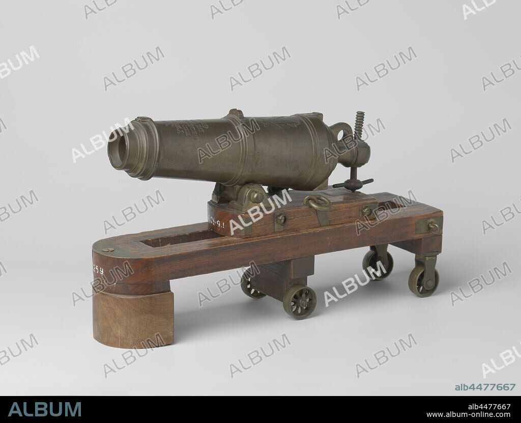 Model of a 30-Pounder Caronnade, Carronade, bronze model, from 30 tt. With the inscription '30 tt'er iron model a sesde part of the true size 'Furthermore two crossed anchors, between which' AmM.1800 'and' J.P. Asmus'. On case and carriage, on four wheels., Jochem Pietersz. Asmus, Amsterdam, 1800, bronze (metal), wood (plant material), l 27 cm l 34 cm × w 19 cm × h 20 cm.