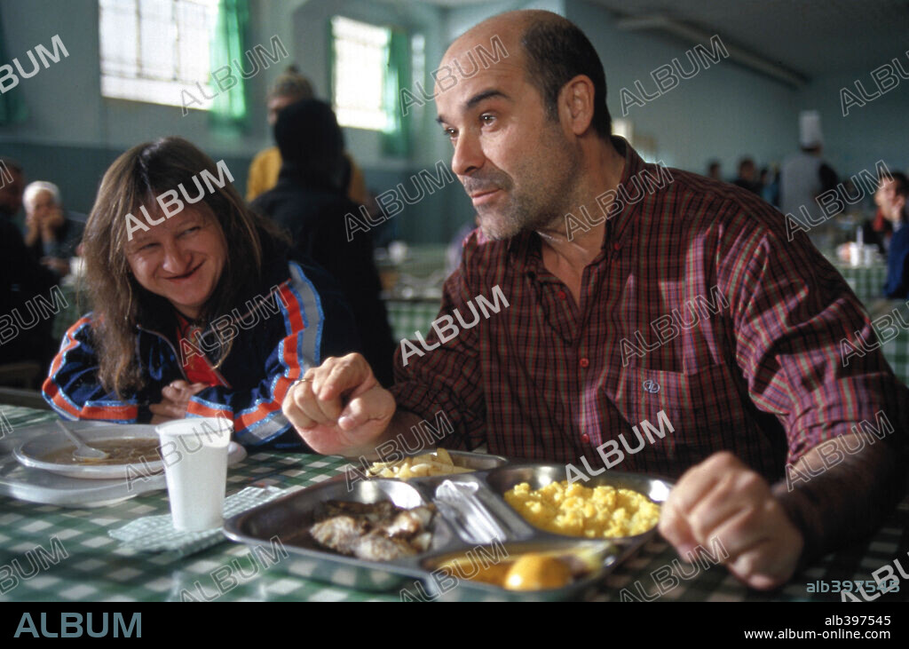 ANTONIO RESINES y JAVIER ALLER en EL ROBO MAS GRANDE JAMAS CONTADO, 2002, dirigida por DANIEL MONZON. Copyright LOLAFILMS.