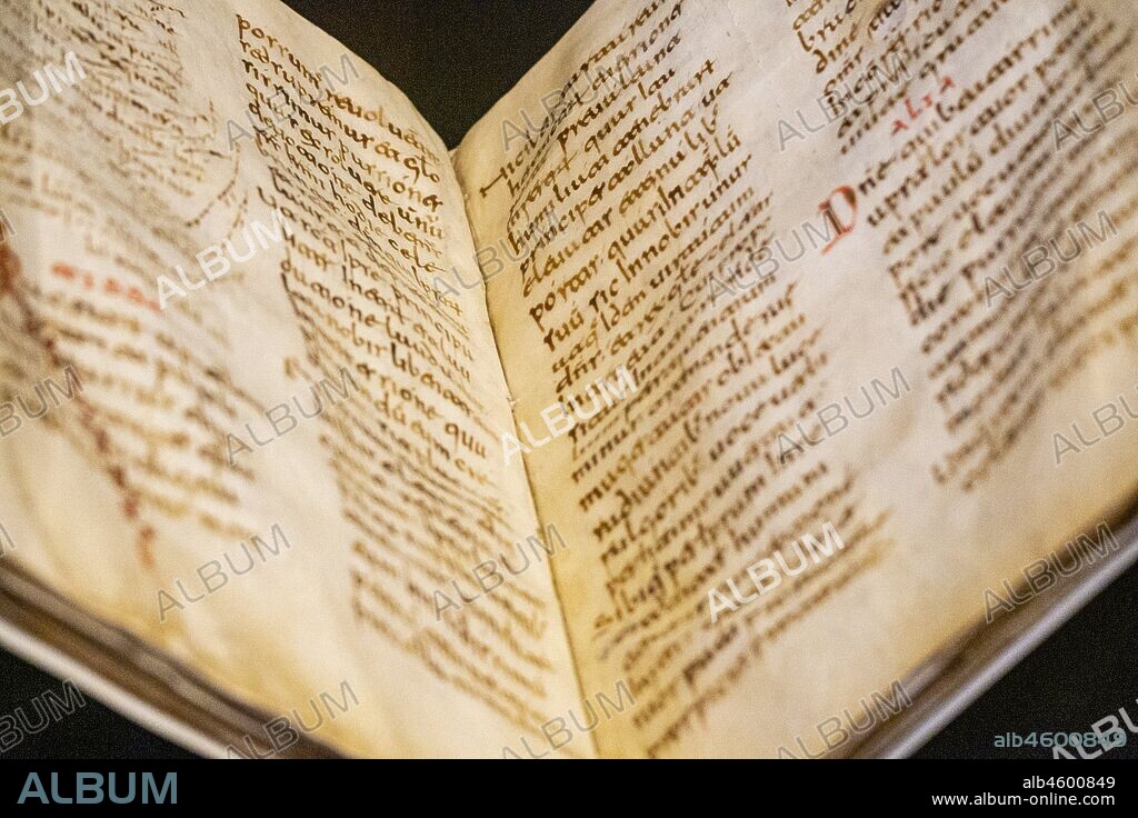 Liber Misticus, manuscrito a dos tintas sobre pergamino, siglo XIII, Museo de los Concilios y la Cultura Visigoda, Iglesia de San Román,Toledo, Castilla-La Mancha, Spain.
