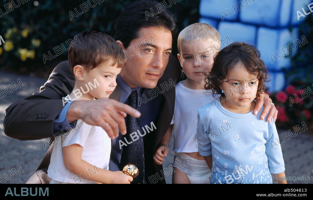 JORDAN SCHEIDEMAN, KEANA BASTIDAS, MAIA BASTIDAS, MICHAEL ILES and SCOTT BAIO in SUPERBABIES: BABY GENIUSES 2, 2004, directed by BOB CLARK. Copyright TRIUMPH FILMS / SCHROTER, EIKE.