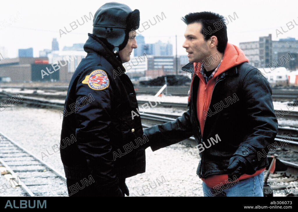 CHRISTIAN SLATER und DENNIS HOPPER in TRUE ROMANCE, 1993, unter der Regie von TONY SCOTT. Copyright MORGAN CREEK/DAVIS FILMS.