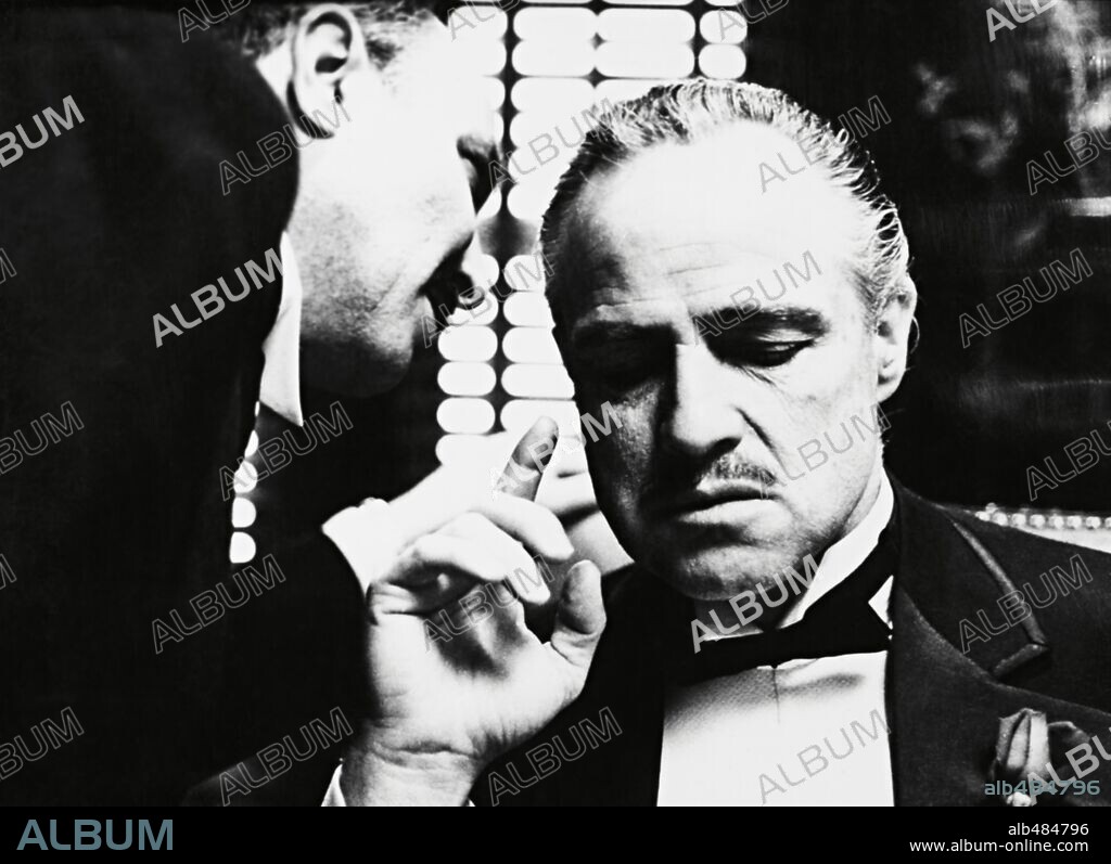MARLON BRANDO in THE GODFATHER, 1972, directed by FRANCIS FORD COPPOLA. Copyright PARAMOUNT PICTURES.