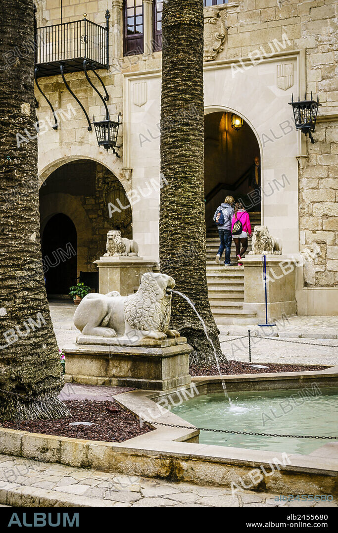 Lion of the Fountain Courtyard (Brollador), Royal Palace of Almudaina, Palma, Mallorca, Balearic Islands, Spain.