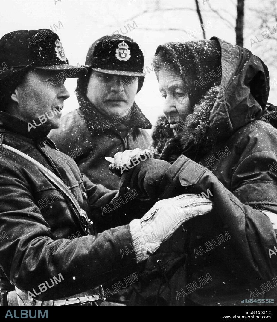 ÖDSMÅL 1988-02-24.. "Jag är beredd att skaka galler tillsammans med Sara Lidman och de andra", säger en av de äldsta demonstratnterna, 82-åriga Margit Ekelund. *** Local Caption *** GP Foto: Leif Åkerström / Kamerareportage / TT / Kod: 2524.