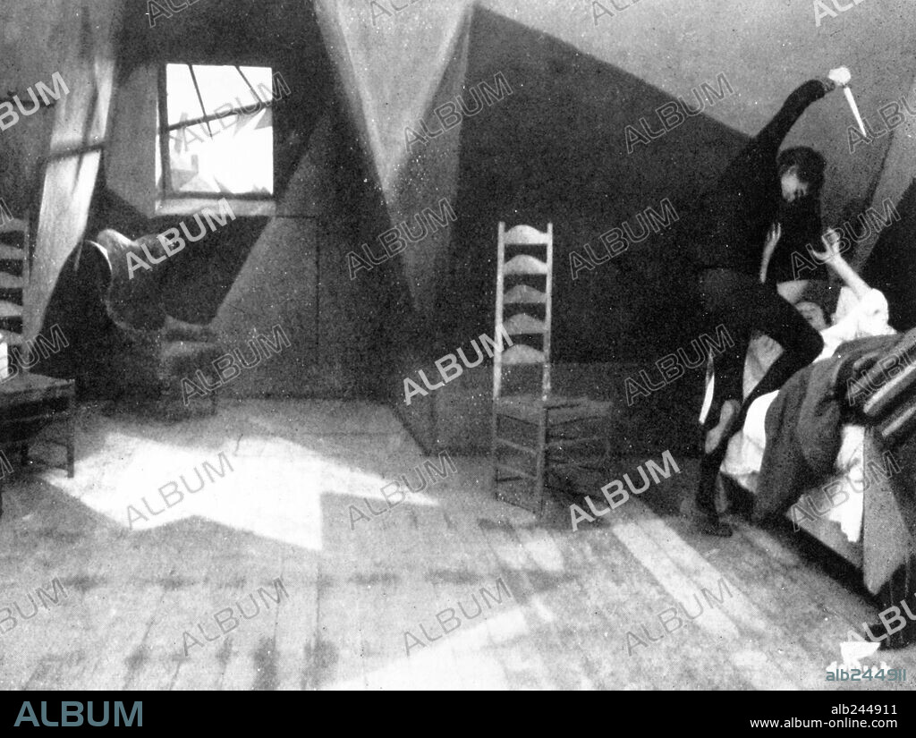 CONRAD VEIDT in THE CABINET OF DR. CALIGARI, 1920 (DAS CABINET DES DR. CALIGARI), directed by ROBERT WIENE. Copyright DECLA-BIOSKOP.