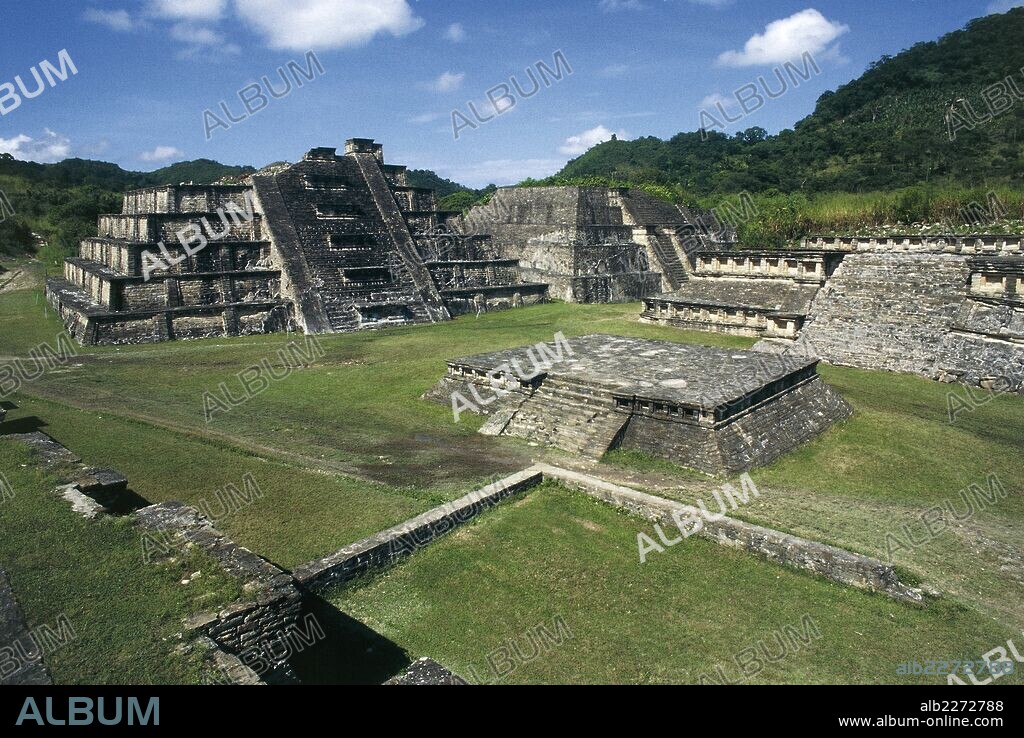 The main square, archaeological site of El Tajin (Unesco World Heritage List, 1992), Veracruz, Mexico. Totonac Civilisation.