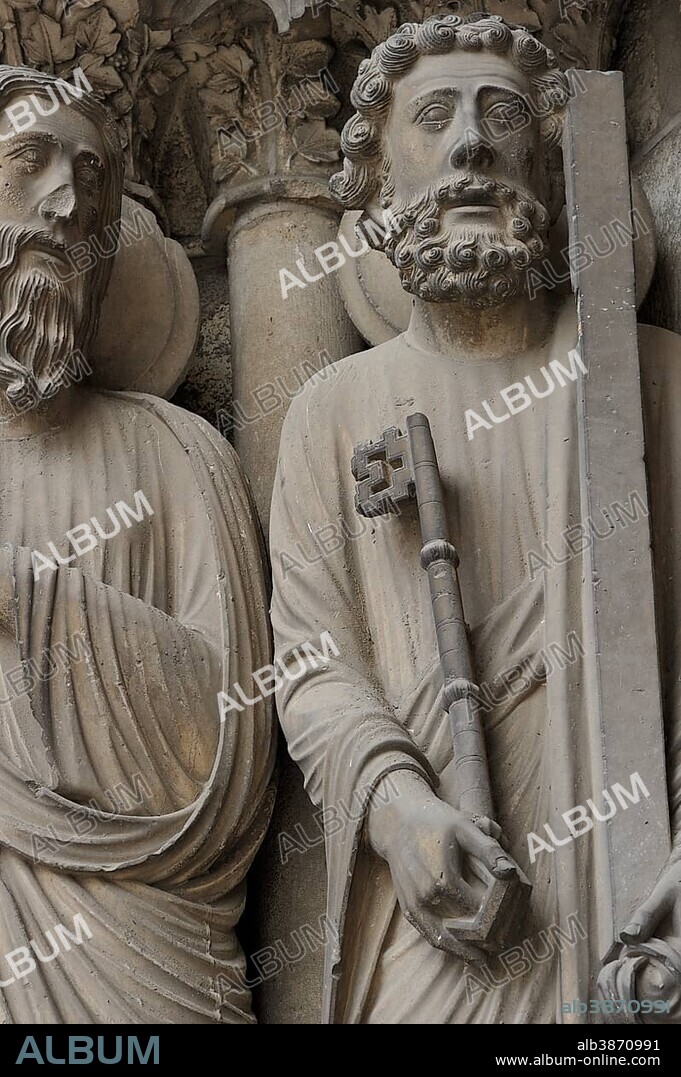 Portal figures of Notre-Dame de Chartres Cathedral, 12th century, Gothic, Chartres, Département Eure-et-Loir, France