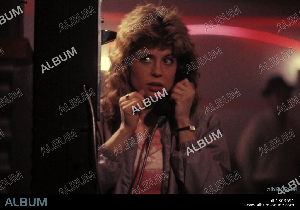LINDA HAMILTON in THE TERMINATOR, 1984, directed by JAMES CAMERON. Copyright ORION PICTURES.