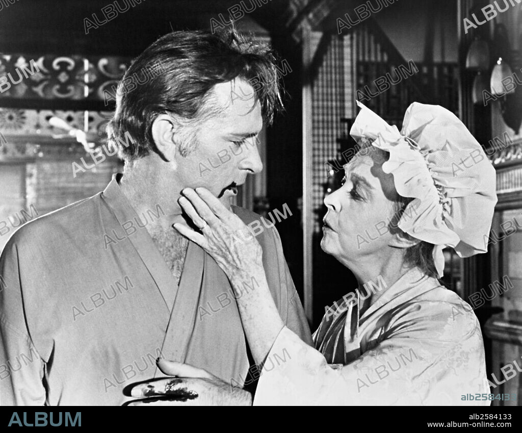 LILLIAN GISH and RICHARD BURTON in THE COMEDIANS, 1967, directed by PETER GLENVILLE. Copyright M.G.M.