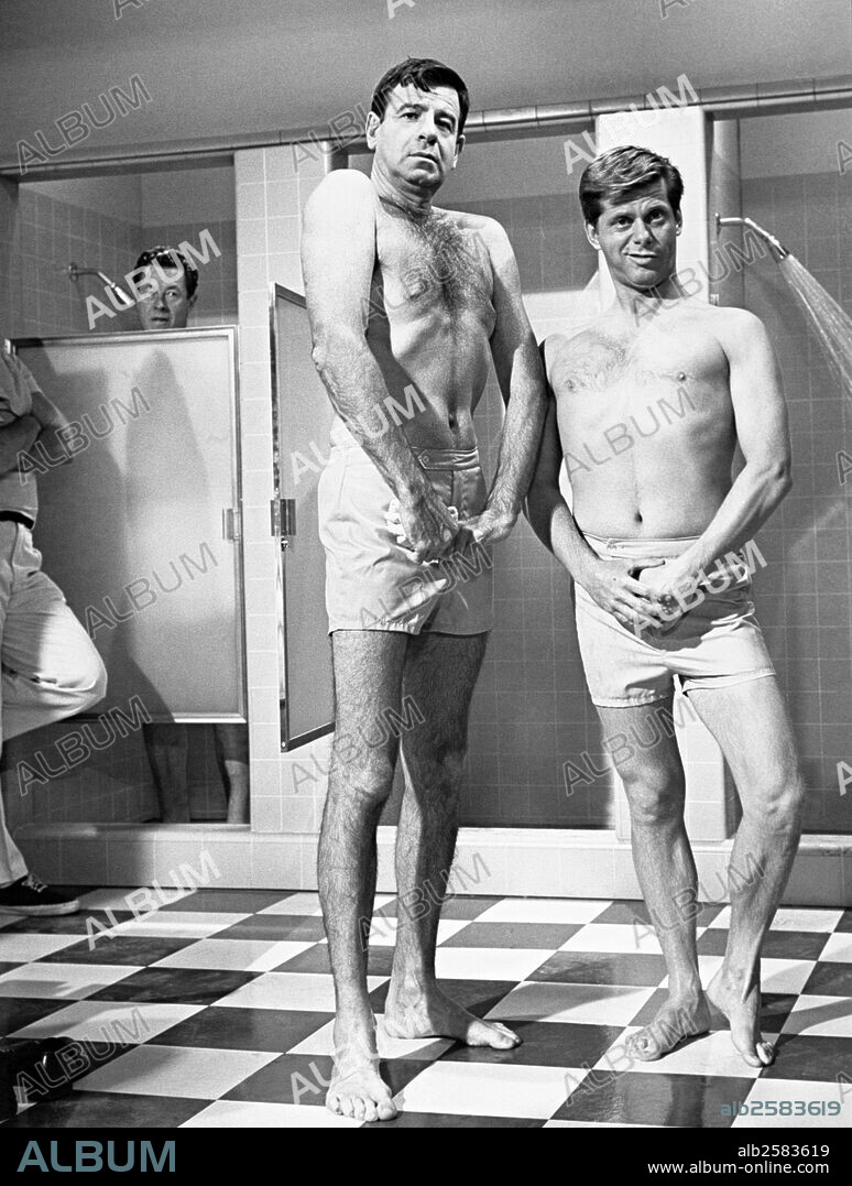 ROBERT MORSE and WALTER MATTHAU in A GUIDE FOR THE MARRIED MAN, 1967, directed by GENE KELLY. Copyright 20TH CENTURY FOX.
