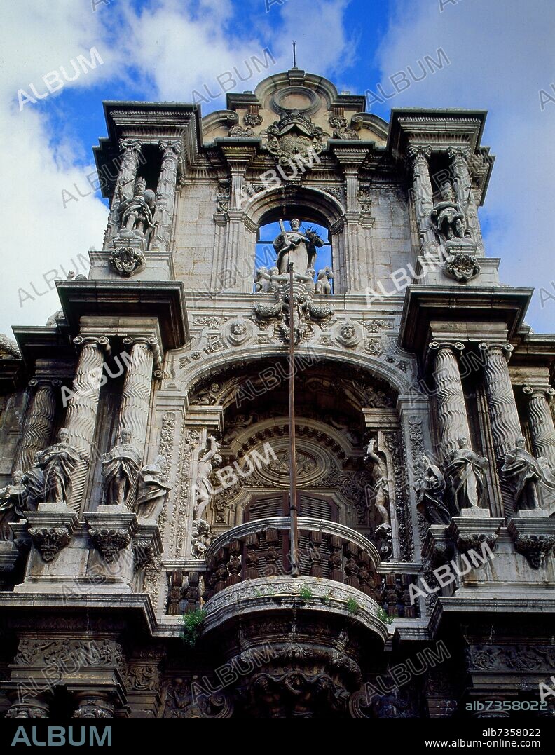 LEONARDO FIGUEROA (1650-1730). DETALLE DE LA PORTADA DE FACHADA PRINCIPAL DEL ANTIGUO PALACIO DE SAN TELMO CONVERTIDO EN SEDE DE LA PRESIDENCIA DE LA JUNTA DE ANDALUCIA.