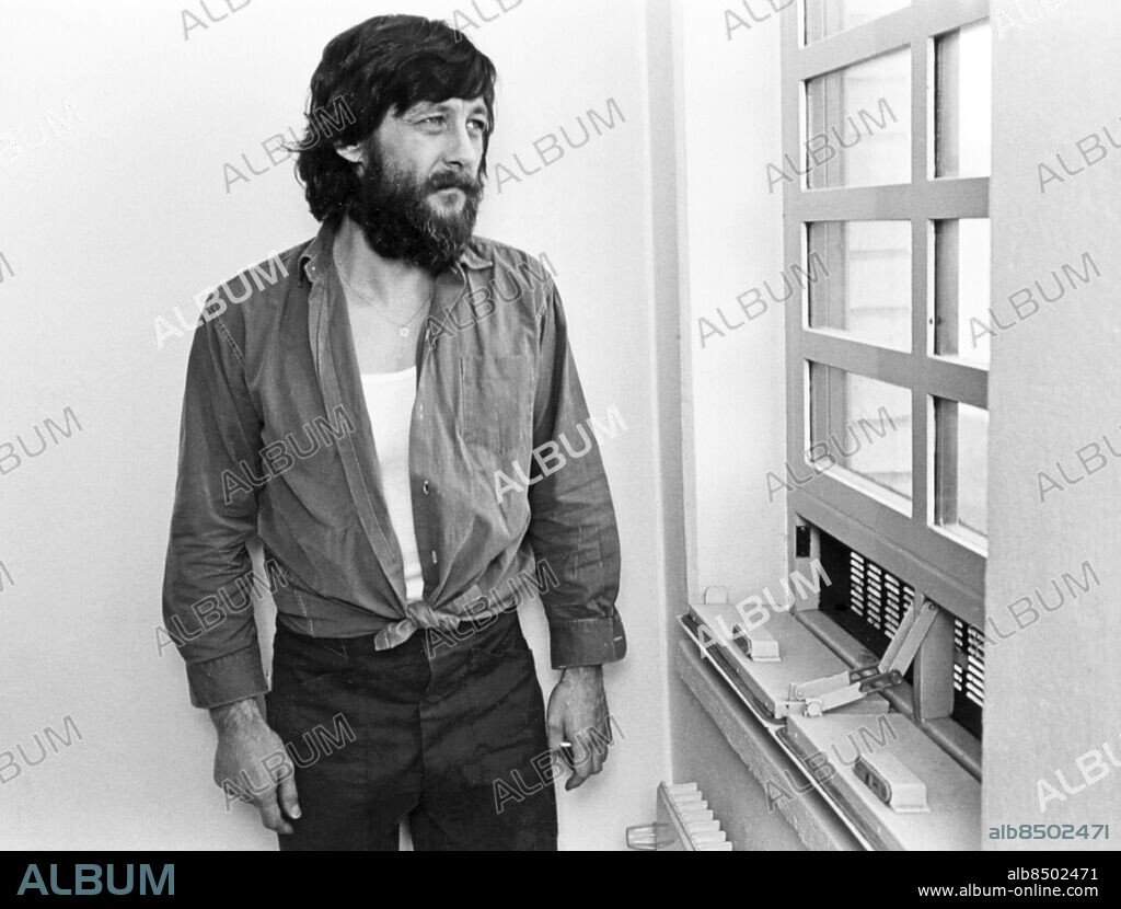 SÖDERTÄLJE 1977-11-29. Karl Pauksch, västtysk knarksmugglare, i Hall-fängelset utanför Södertälje. 1973 dömdes Pauksch till åtta års fängelse för grova narkotikabrott.. Foto: Bernt Claesson / EXP / TT / Kod: 8. **AFTONBLADET OUT**.