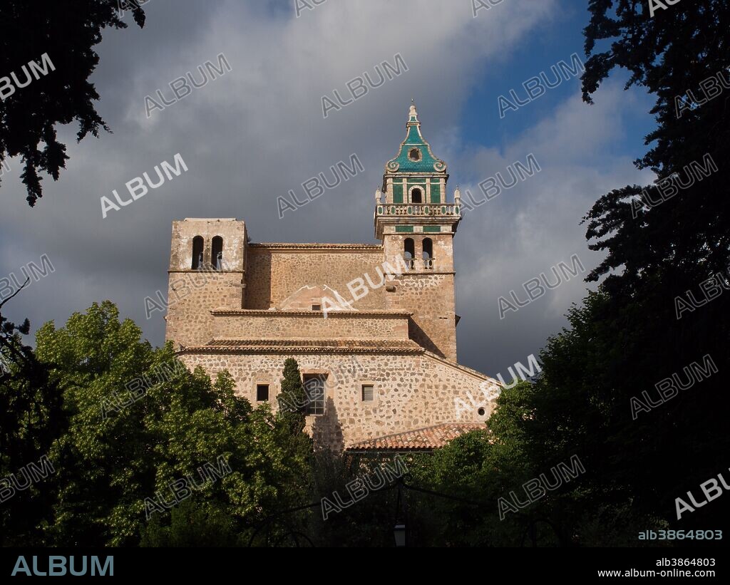 La Cartuja de Valldemosa es un palacio de Valldemosa, en Mallorca que fue residencia del rey Sancho, antigua residencia real y Real Cartuja (siglo XV).  En ella residió la pareja integrada por el músico Fréderic Chopin y la escritora George Sand el invierno del año 1838-1839.