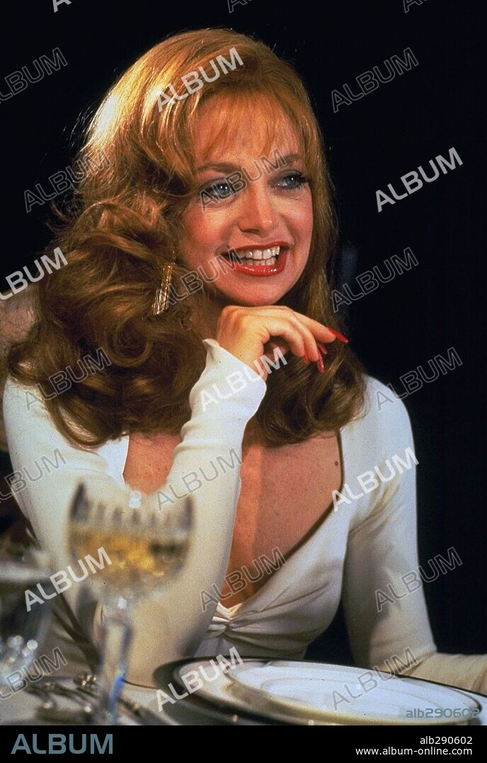 GOLDIE HAWN en LA MUERTE OS SIENTA TAN BIEN, 1992 (DEATH BECOMES HER), dirigida por ROBERT ZEMECKIS. Copyright UNIVERSAL PICTURES / NEWCOMB, DEANA.