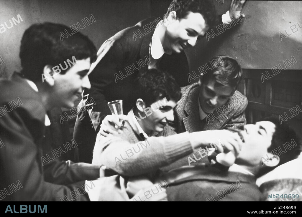 MIGUEL MOLINA en 1919, CRONICA DEL ALBA-TV, 1983. Copyright RTVE.