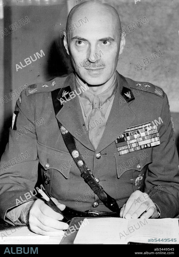 General Anders in London to see me Devin:
General Wladyslaw Anders clinic Polish second corps in Italy, sea. At his ***** in London today, March 14.
General Anders, commander of the polish army in Italy, has arrived in London, at the request of the British Authorities. He is to confer with Mr. Ernest Bevin, Foreign Minister, about the reparation of polish troops under British command. March 27, 1946. (Photo by Associated Press Photo).