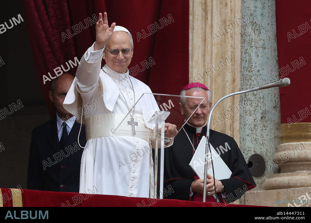 PAPA LEÓN XIV. Rome, Italy, italy: Rome, May 11, 2025: Pope Leo XIV, Robert Prevost, recites the Marian prayer of the Regina Coeli for the first time from the central loggia of St. Peter's Basilica (Credit Image: © Marco Iacobucci/IPA via ZUMA Press).