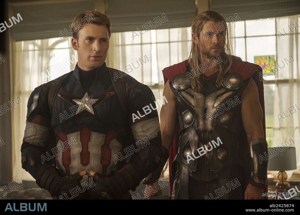 CHRIS EVANS et CHRIS HEMSWORTH dans AVENGERS: AGE OF ULTRON, 2015, réalisé par JOSS WHEDON. Copyright MARVEL STUDIOS.