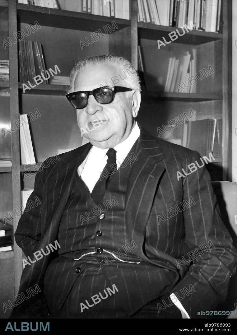16 marzo 1982. Ramón Carande miembro de la real academia de la Historia, doctor Honoris causa de la Universidad de Lille, autor de la Obra "Carlos V y sus Banqueros".