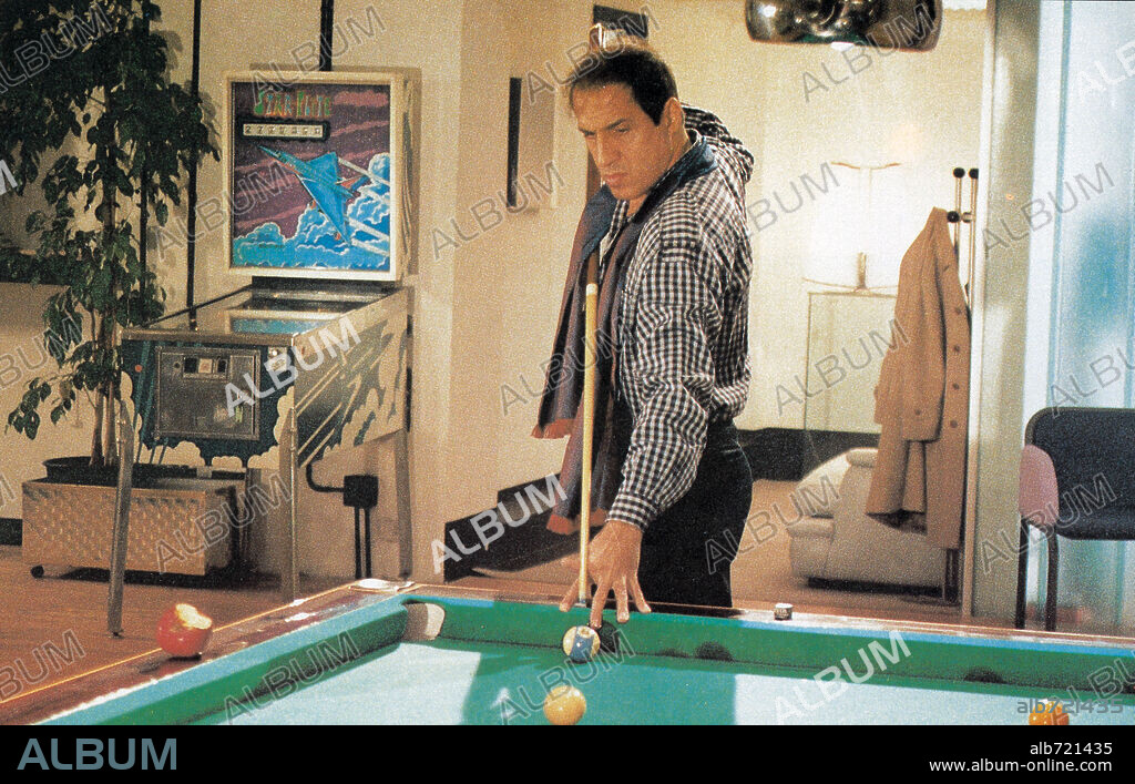 ADRIANO CELENTANO in LUI E PEGGIO DI ME, 1984, directed by ENRICO OLDOINI. Copyright C.G. SILVER FILM.
