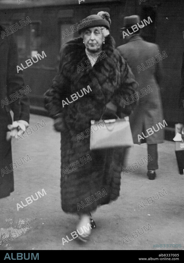 Princess Helena Victoria Returns From Christmas Cruise -- Princess Helena Victoria on arrival at Waterloo. Princess Helena Victoria who has been on a Christmas and New Year's Cruise to the Atlantic Islands and West Africa returned to England today (Mon) in the Blue Star Liner "Arandora Star". November 01, 1937. (Photo by London News Agency Photos Ltd.).