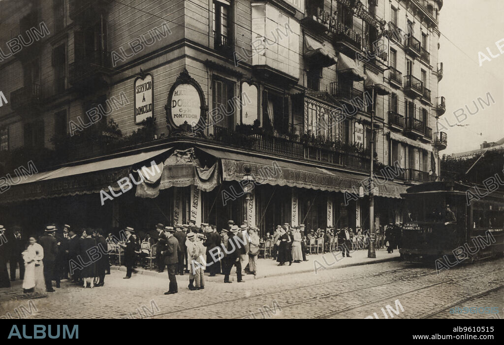 View of the façade of the Café Maison Dorée, restaurant in Barcelona, ??located in Plaza Catalonia, corner pasaje Rivadeneyra, 1910s.
