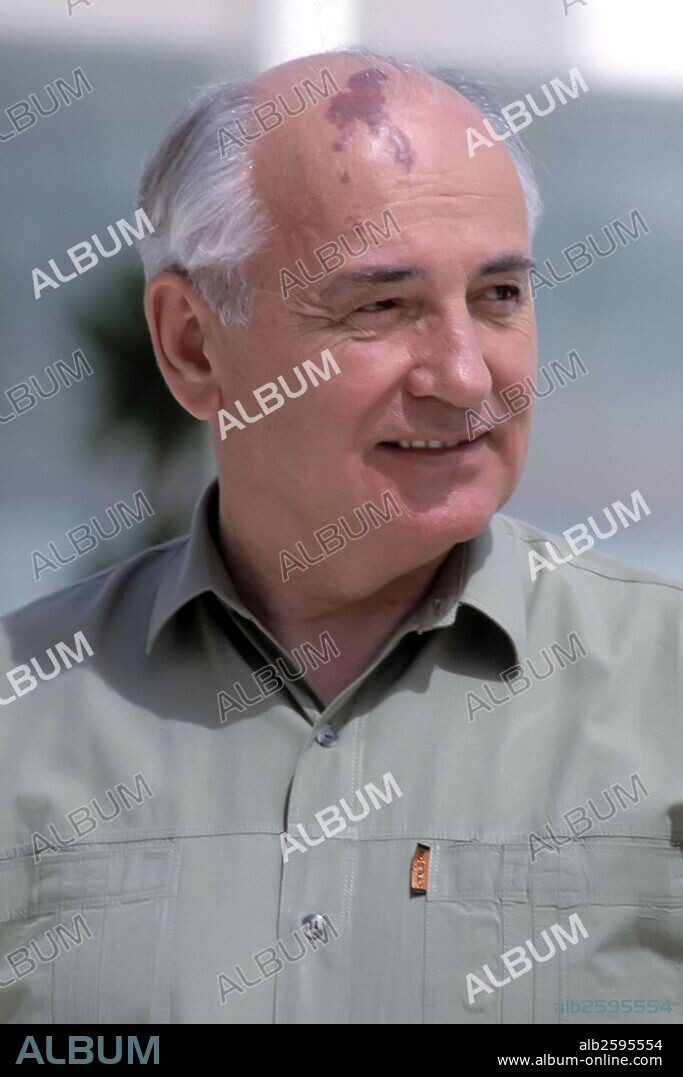 MIJAIL GORBACHOV. POLITICO RUSO. 1931-. AÑO 1979.