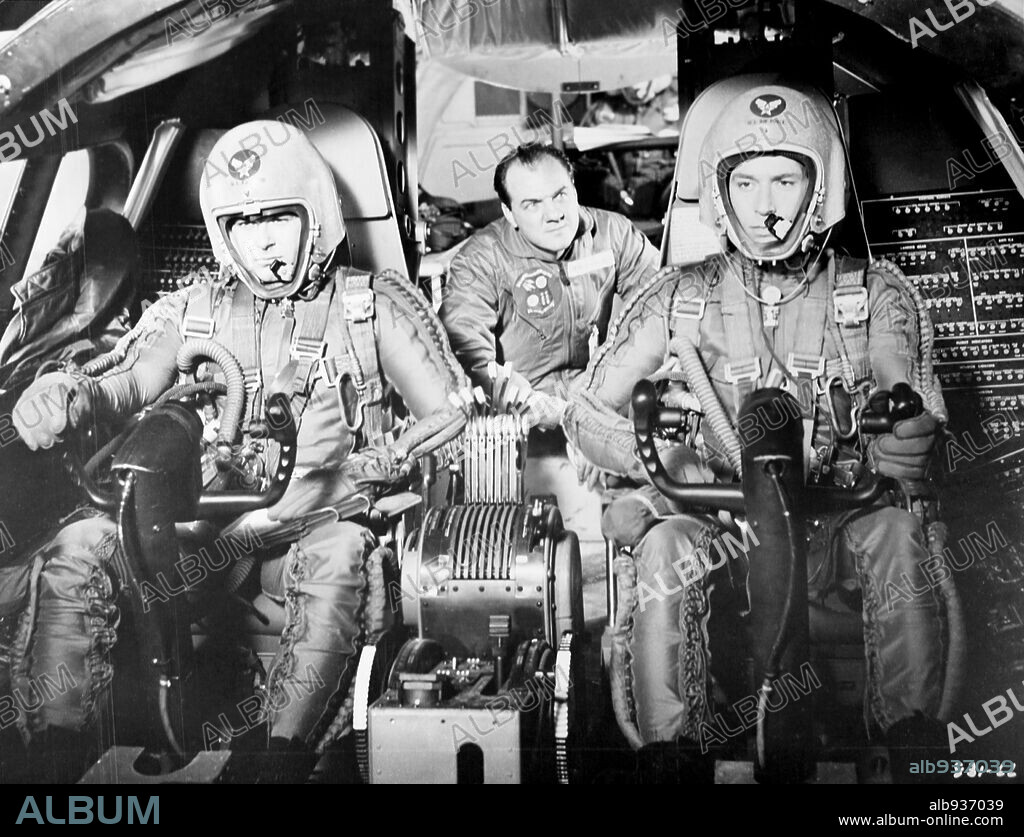 KARL MALDEN dans BOMBERS B-52, 1957, réalisé par GORDON DOUGLAS. Copyright WARNER BROS.