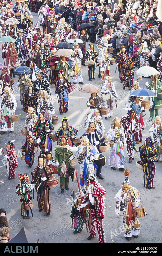 Narrensprung, traditional carnival, Rottweiler Fasnet, Rottweil, Black Forest, Baden Wurttemberg, Germany, Europe.