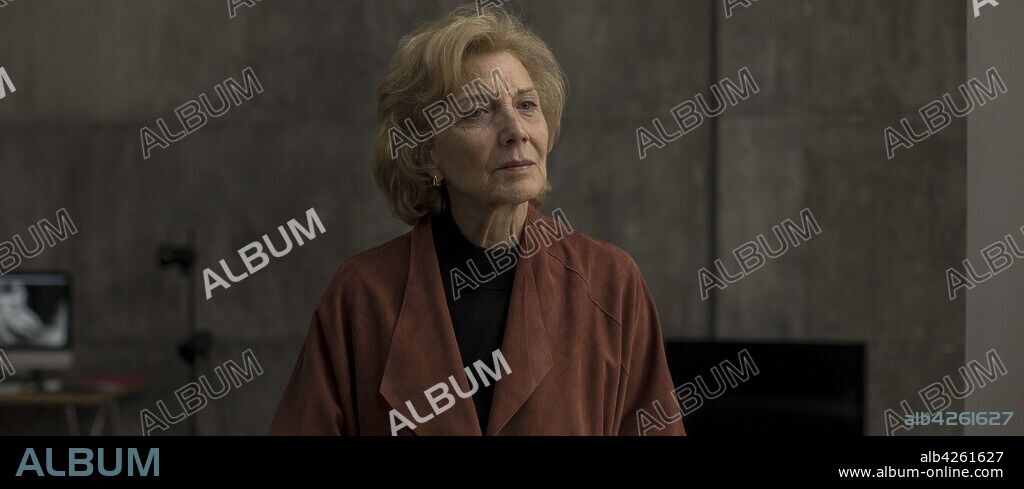 MARISA PAREDES en PETRA, 2018, dirigida por JAIME ROSALES. Copyright Fredesval Films / Wanda Visión / Oberón Cinematográfica / Le / VIVES, QUIM.