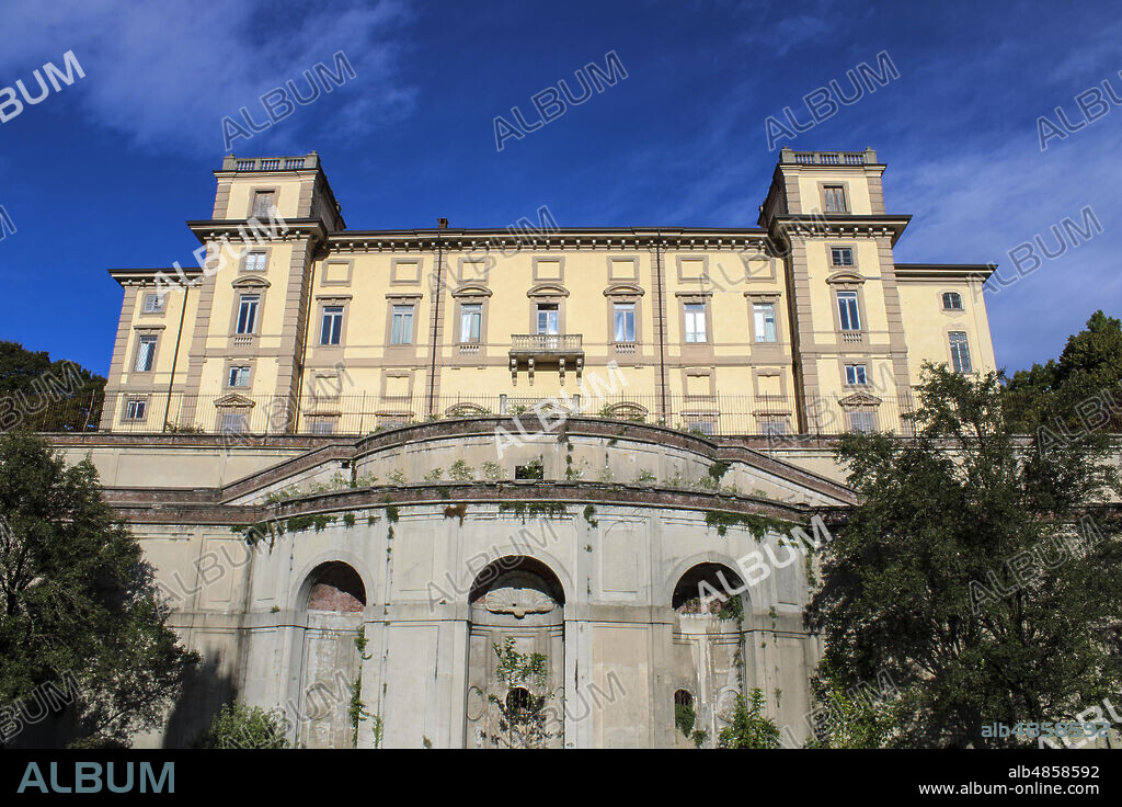 Limbiate, Lombardy, Italy. Villa Pusterla Crivelli Arconati is an eighteenth century villa situated in Mombello, (fraction of Limbiate in the Province of Monza and Brianza), near Milan, where stayed Ferdinand IV of Bourbon, King of Naples, and Napoleon Bonaparte, who also used it as its general headquarters.. Limbiate, Lombardia, Italia. Villa Pusterla Crivelli Arconati è una villa settecentesca situata a Mombello, (frazione di Limbiate in Provincia di Monza e della Brianza), vicino a Milano, in cui soggiornarono Ferdinando IV di Borbone, re di Napoli, e Napoleone Bonaparte, che la utilizzò anche come suo quartier generale.