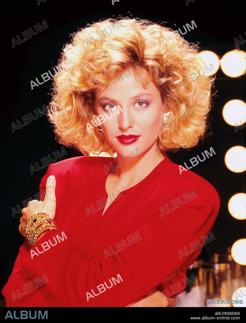 VIRGINIA MADSEN en LABIOS ARDIENTES, 1990 (THE HOT SPOT), dirigida por DENNIS HOPPER. Copyright ORION PICTURES.