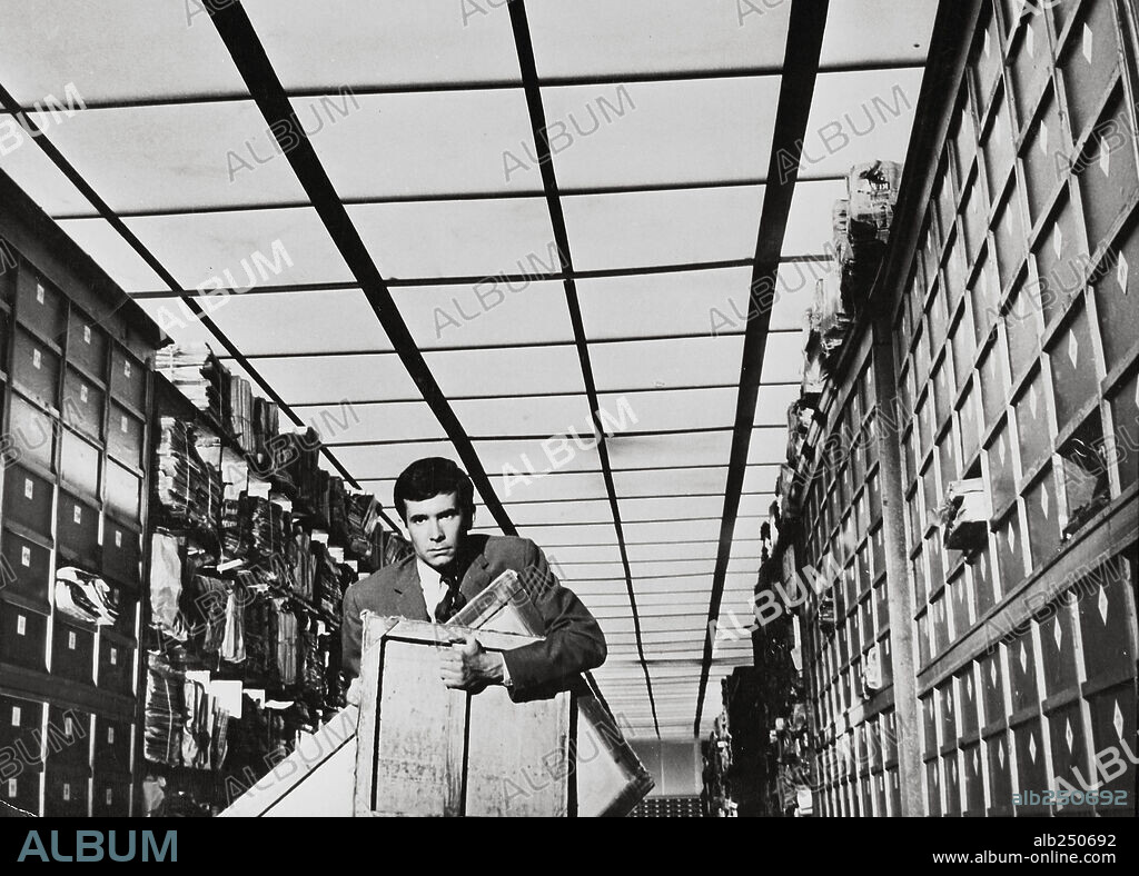 THE TRIAL, 1962 (LE PROCES), directed by ORSON WELLES. Copyright PARIS EUROPA/FICIT/HISA.