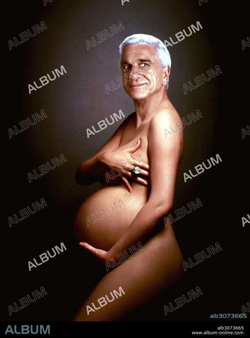 LESLIE NIELSEN en AGÁRRALO COMO PUEDAS 33 1/3: EL INSULTO FINAL, 1994 (NAKED GUN 33 1/3: THE FINAL INSULT), dirigida por PETER SEGAL. Copyright PARAMOUNT PICTURES.
