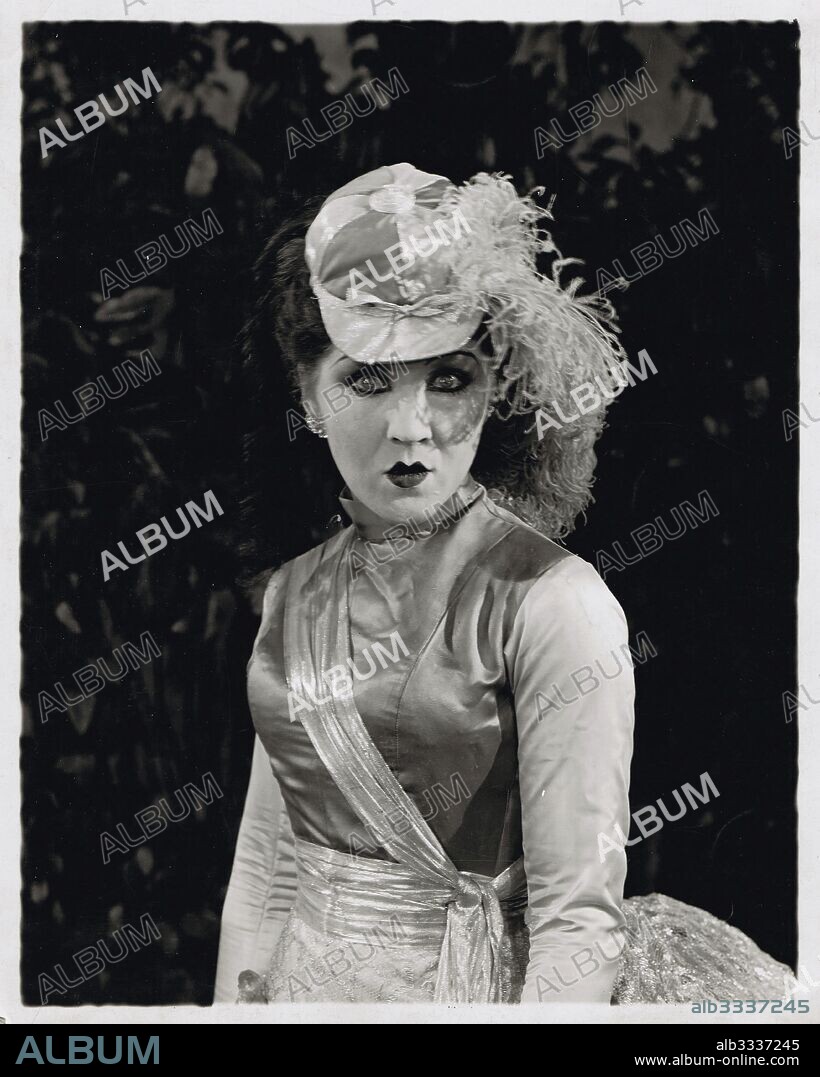 ANONYM. Catherine Hessling in film Nana of Jean Renoir.