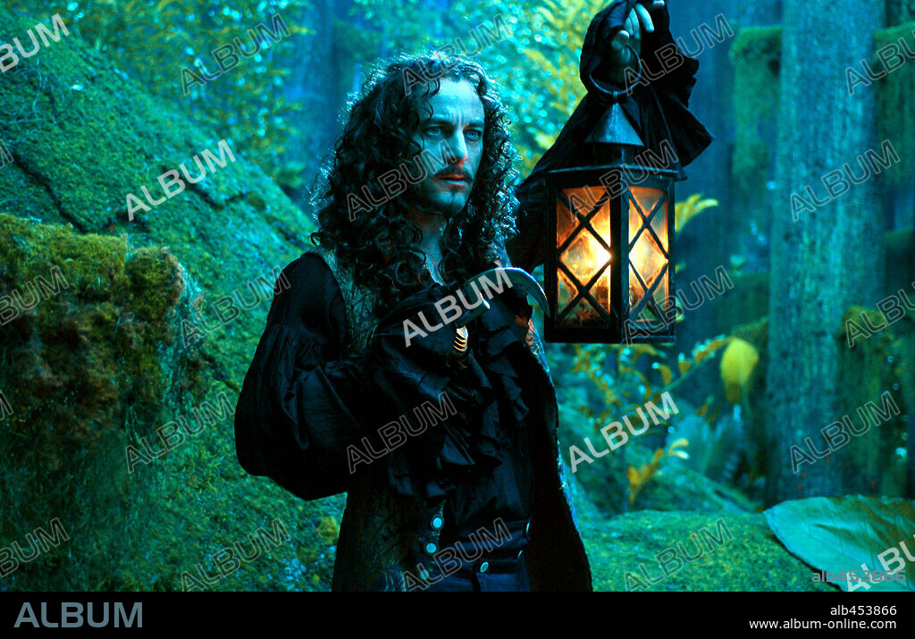 JASON ISAACS in PETER PAN, 2003, unter der Regie von P. J. HOGAN. Copyright UNIVERSAL STUDIOS / BOLAND, JASIN.