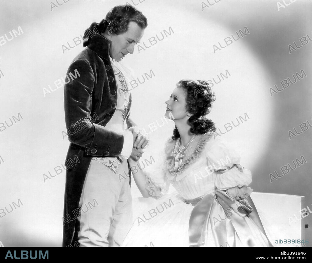 HEATHER ANGEL and LESLIE HOWARD in BERKELEY SQUARE, 1933, directed by FRANK LLOYD. Copyright FOX FILMS.