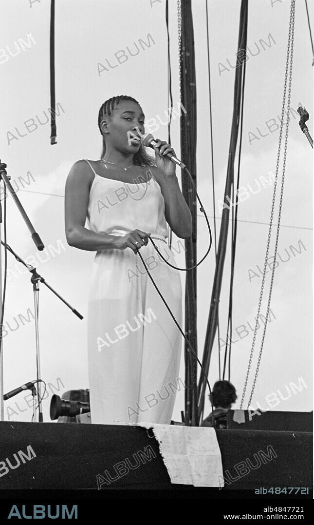 BRIAN O'CONNOR. Carol Kenyon, Capital Jazz Festival, Knebworth House, Herts, July 1982.