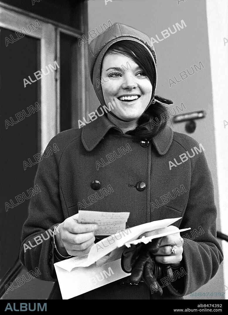 STOCKHOLM 1969-03-01. Linda Hedmark född Linda Knowles Brittisk höjdhopperska gifter sig med svenske spjutkastaren Lennart Hedmark.. Foto: TT Historical / Kod: 1902.
