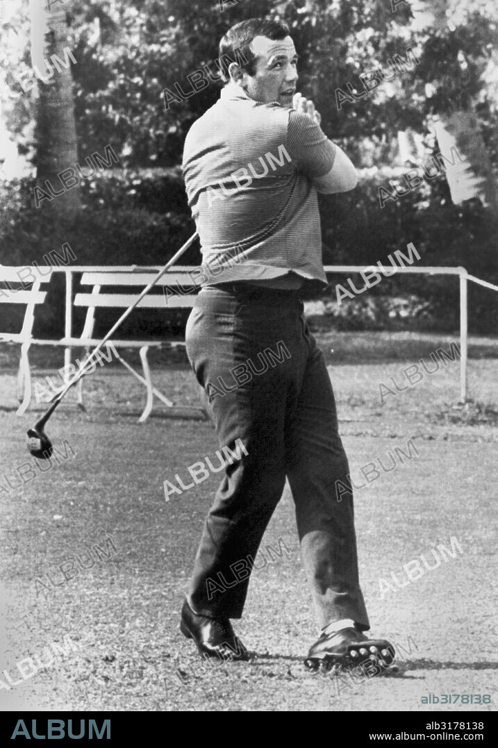 Palm Beach, Florida:  February 18, 1961 Former heavyweight champion Ingemar Johansson takes time off from training for his rematch with Floyd Patterson to play a round of golf.   © Underwood Archives / The Image Works.
